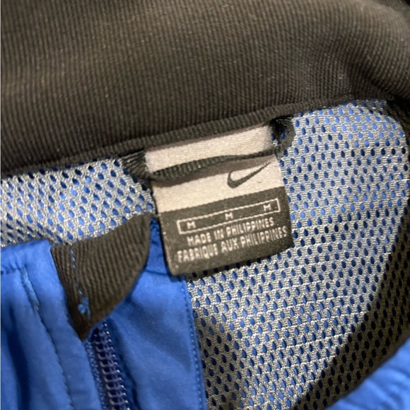 Vintage Nike Windbreaker - Picture 5 of 5